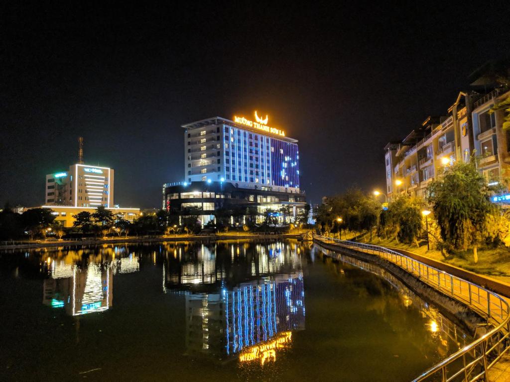 bg_image